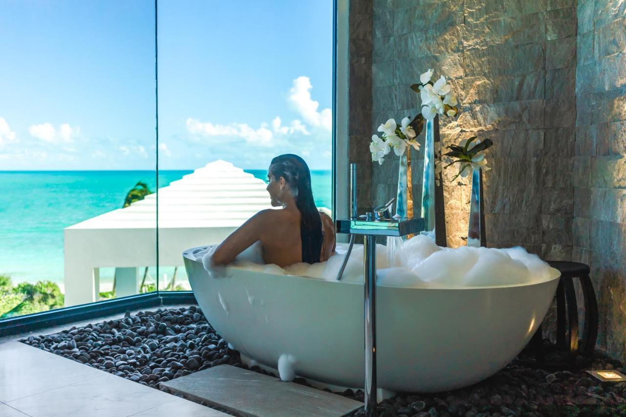 بروفيدنسياليس Triton Luxury Villa المظهر الخارجي الصورة