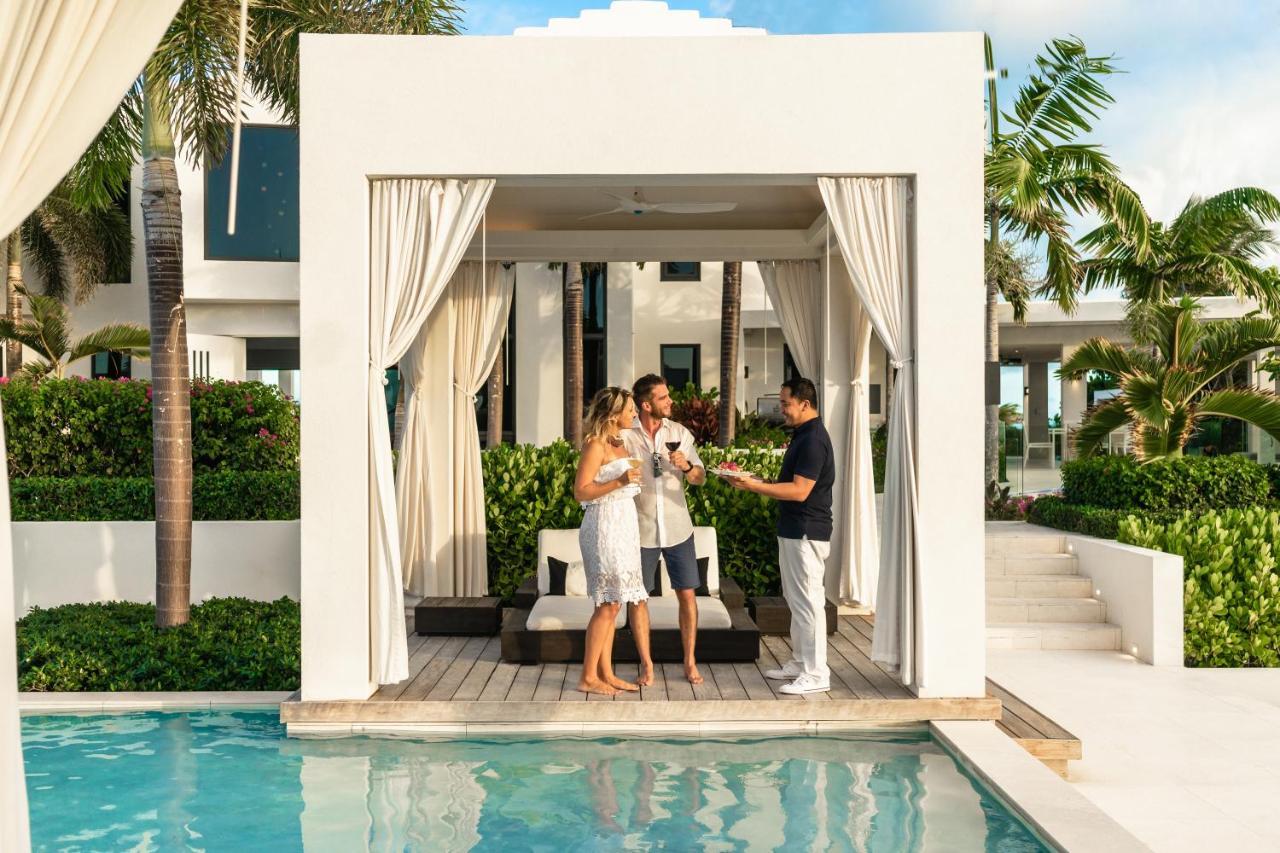 بروفيدنسياليس Triton Luxury Villa المظهر الخارجي الصورة